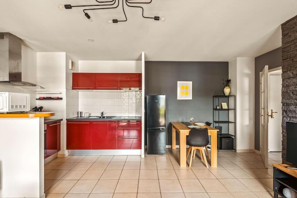 T2 Paisible Vaise, Avec Parking Metro Direct Bellecour Apartment Lyon Bagian luar foto