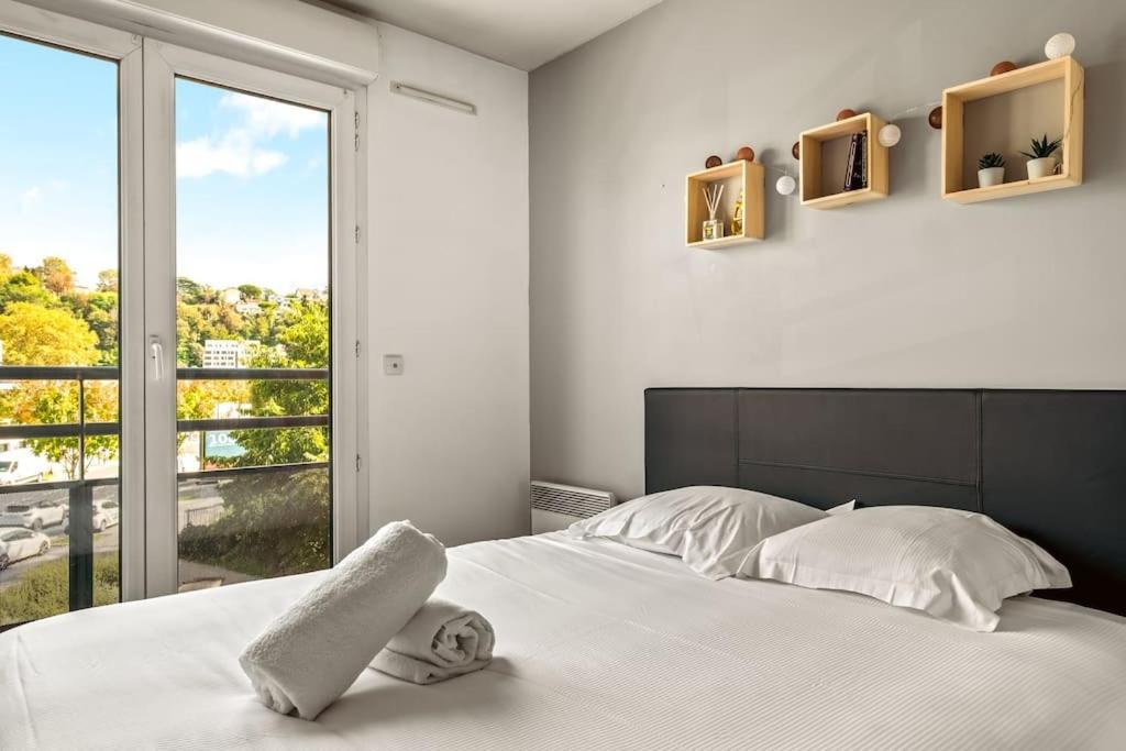 T2 Paisible Vaise, Avec Parking Metro Direct Bellecour Apartment Lyon Bagian luar foto